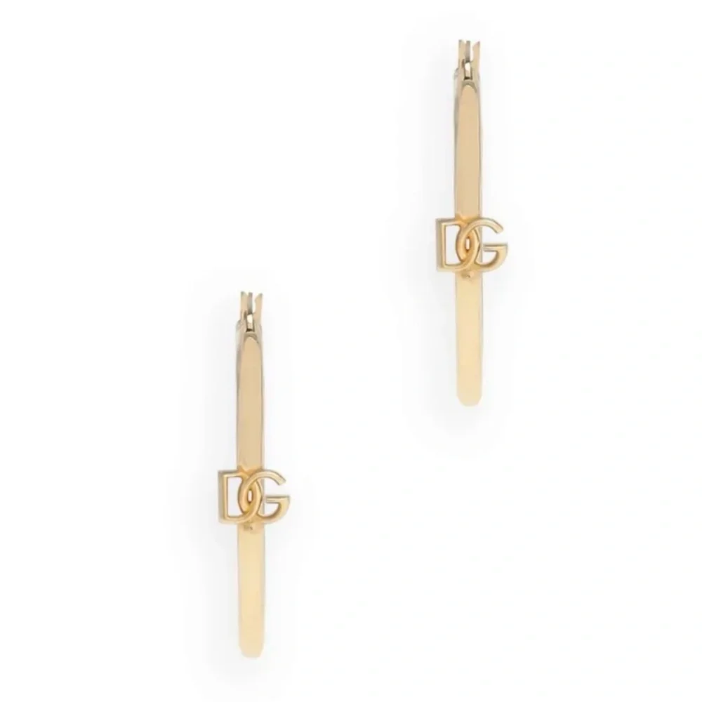 ❌SOLD❌Dolce & Gabbana DG logo charm hoop earring - Picture 3 of 9